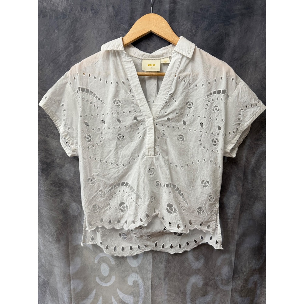 Maeve Anthropologie White Eyelet Lace‎ V-Neck Blouse Scallop Hem XXS Boho Top